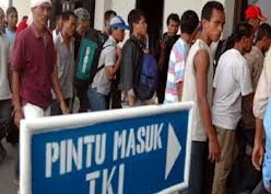Tujuh TKI Ilegal Ditegah Saat di Bandara Lombok